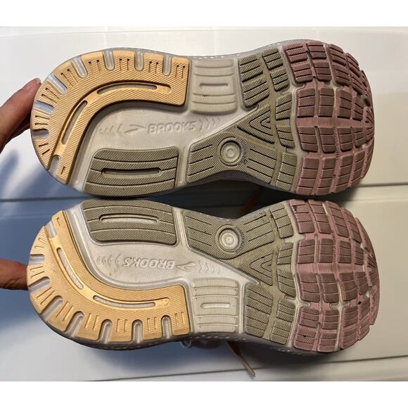 Brooks Womens Ghost 16 Sneakers Walking 1204071B186 Gray Running Shoes Size 7 B - Picture 10 of 10